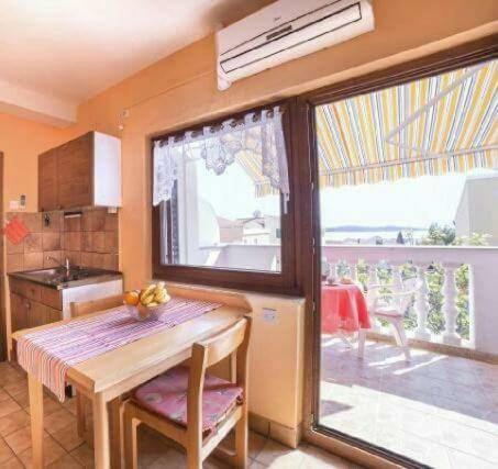 Apartmani Lovrinovic Vodice Zewnętrze zdjęcie